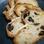 パン工房ブール - シュトーレン(断面図)