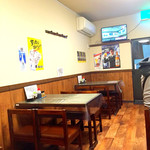 餃子居酒屋 なまらぴりか - 内観
      