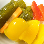 餃子居酒屋 なまらぴりか - 自家製ピクルス 200yen