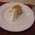 パリ4区 - アーモンドのケーキ