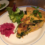 bistro アナログ舎 - キッシュロレーヌ 600円。