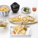 Tempura Shinjuku Tsuna Hachi - 小波