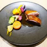 タストゥー - 青森県産小鴨胸肉のラケ、フランボワーズビネガーのソース　　