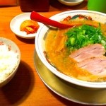 benkeira-men - 弁慶ラーメン&ライス 830円(無料キムチ)