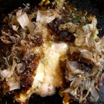 Monjaokonomiyakikou - 【カマンベール玉】　カマンベール１個入ってチーズとろとろ！