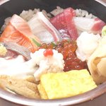 北海漁港 - 海鮮丼【ランチ】1600円が半額の800円！