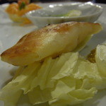 ビストロ パラディ - 2015.12)前菜の海老が入った春巻き