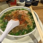 玉 バラそば屋 中野店 - 七味投入