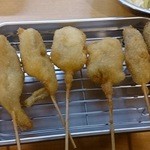 大阪新世界 串かつ さじろう - キス、牛、豚