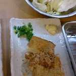 大阪新世界 串かつ さじろう - 厚揚げ(豆腐を揚げたもの)