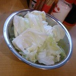 大阪新世界 串かつ さじろう - キャベツ(食べ放題)