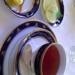 レストラン シャンボール(リーガロイヤルホテル大阪) - 小菓子とレモンティー