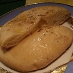 熱々ふっくらフォカッチャ（300円）です。（2015年12月）