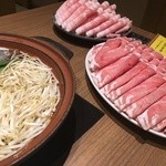 Hokkai Shabushabu - ラム、豚、食べ放題。