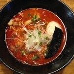 はつがい - 赤鶏そば　800円（自家製辣油使用）