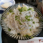 石臼碾き二・八手打蕎麦　一念 - 釜あげしらすごはん210円