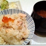 旬采遊膳 あつみ - 鮭といくら　味噌汁　おしんこ