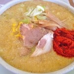みつや - 味噌ラーメン(750円)＋大辛(50円)＋中盛り(100円)太麺