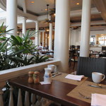 The veranda at The Beachhouse - 私達は４人だったんでテラスの端でハワイの風を浴びながらの朝食になりました。
      