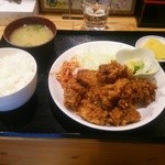 ごはんの店 絆 - ザンギ定食600円