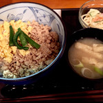 Dontsuki - 鶏そぼろ丼600円