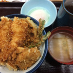 Tendon Tenya - ふもと赤鶏天丼半熟玉子付き690円