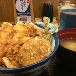 Tendon Tenya - ふもと赤鶏天丼半熟玉子付き690円