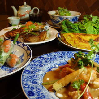 日本人向けの味に仕上げたベトナム料理