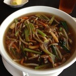 美林華飯店 - 牛肉細切りかけスープそば2015.12