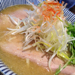 鶏と鯛のだしそば(830円)を頂きました。