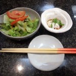すし食堂 いちと - サラダと白子ポン酢