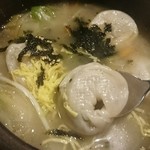 韓感 - マンドゥクッ  餃子アップ