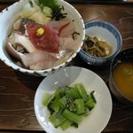 Aburyanse hyakkan - 「海鮮丼」全景
