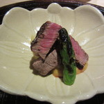 銀座うち山 - ニュージーランド産の牛ヒレ肉　黄身卵ソース◎◎