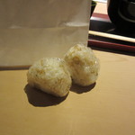 銀座うち山 - 残った御飯で作ってくれたちりめん山椒のおにぎり　これもお土産