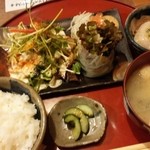 Tsukinone - 本日のお魚、鮭のムニエル