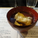 山猫軒 - スッポンのお椀は、酒やショウガは入れずに、水と醤油しか加えていないとか・・・このあと唐揚げも出ました。