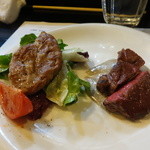 山猫軒 - 見蘭牛と子羊のソテー、以上がクリスマスメニュー