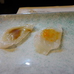 山猫軒 - １０時間ほど寝せて分厚く切ったフグは、まずは醤油と柑橘ジュレ