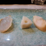 山猫軒 - フグのスモークと口直しのレンコンに白子です