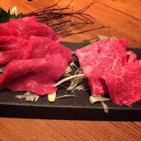 焼肉うしごろ 西麻布本店 - 牛刺し！赤身と霜降り！