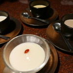 焼肉うしごろ - コーヒーブラマンジェ、抹茶杏仁やプリンなどデザート色々食べまくり