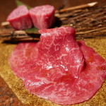 えんぴつ（奥）としんしん（手前）