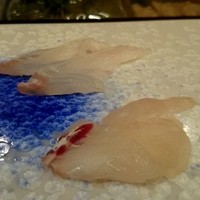 鮨 村上二郎 - 手前から鯛とあかっぽ
