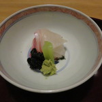 松川 - 鯛のお造り、岩牡蠣とチシャトウ コノワタと柚子、醤油で2