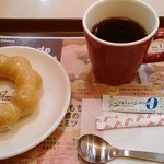 Misuta Donatsu - ブレンドコーヒーとポン・デ・リング