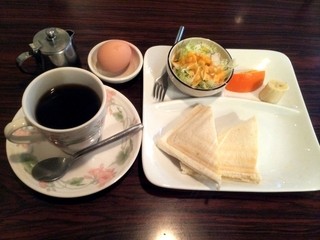 喫茶フレンド - ホットサンドモーニング380円（税込）