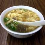 マルタマ飯店 - スープが遅れて到着
