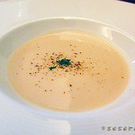 カヴァティーネ - 蕪とじゃが芋の温かいポタージュスープ