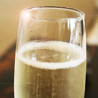 ＜グラス・スパークリングワイン　Flite de Vin Mousseux＞